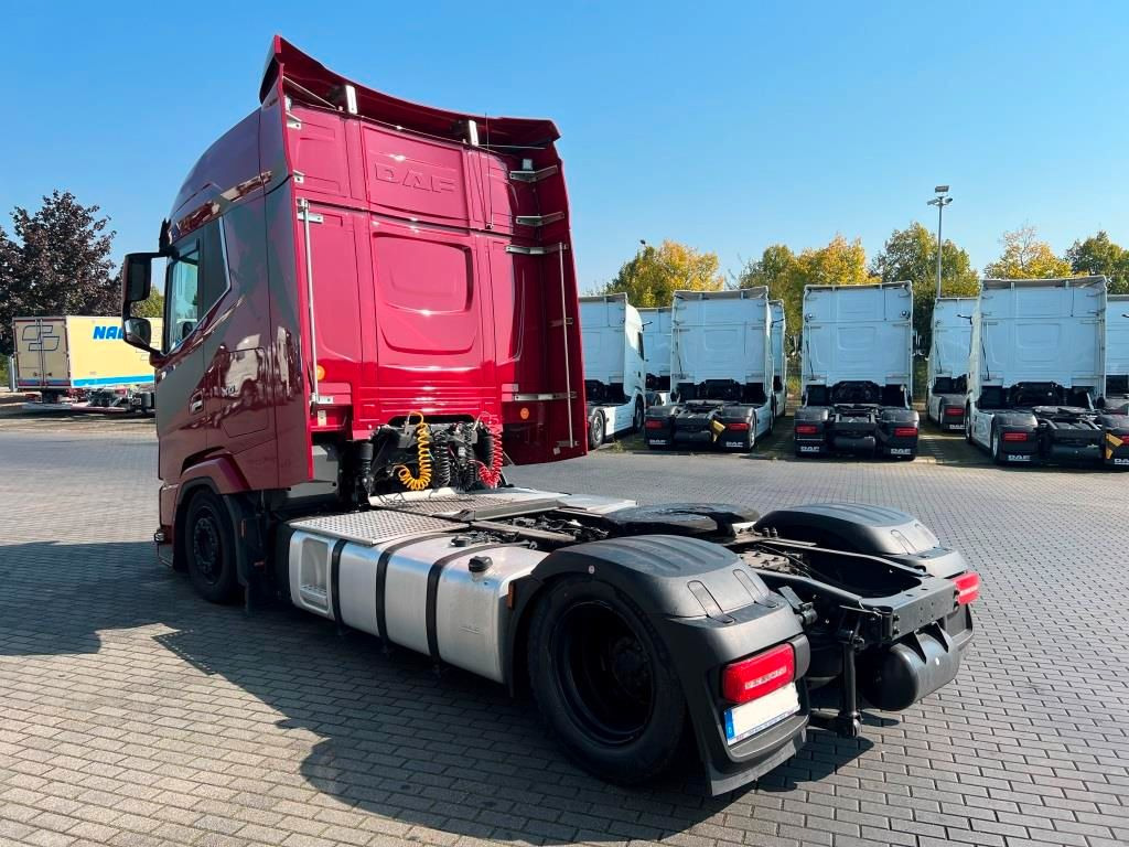 DAF XG 480 FT Low Deck Retarder Standklima 2xTank - Тягач: фото 3 DAF XG 480 FT Low Deck Retarder Standklima 2xTank - Тягач: фото 3