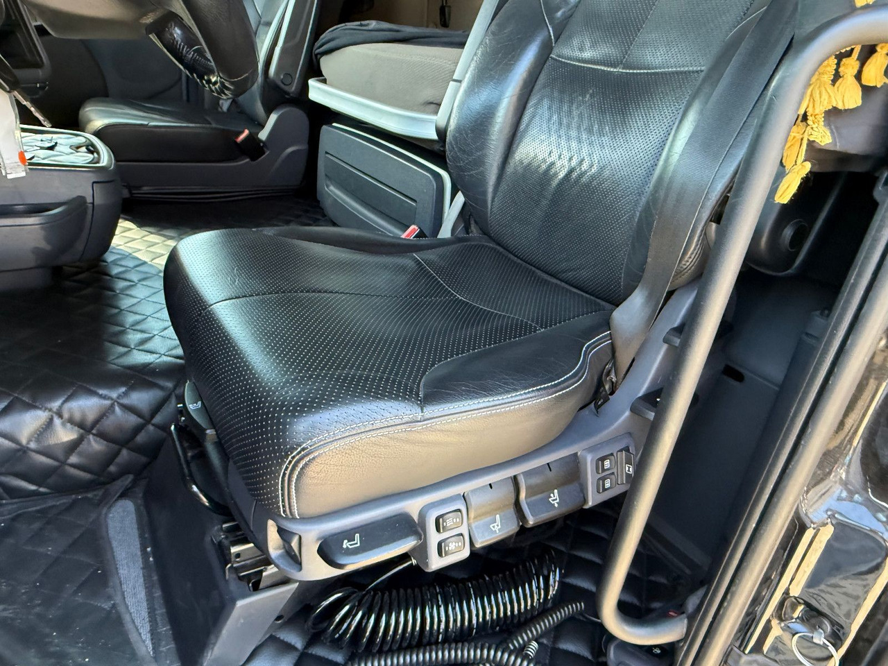 Тягач Scania R 520 V8: фото 10