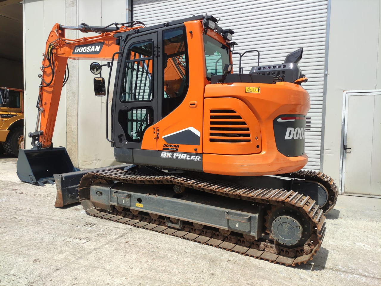 DOOSAN DX140LCR-7 - Гусеничный экскаватор: фото 2 DOOSAN DX140LCR-7 - Гусеничный экскаватор: фото 2