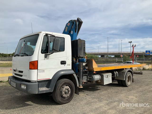 2002 Nissan Atleon 210 4x2 with Crane Rollback Truck - Эвакуатор: фото 2 2002 Nissan Atleon 210 4x2 with Crane Rollback Truck - Эвакуатор: фото 2