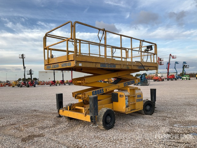 2006 Haulotte H12SXL 4x4 Diesel Scissor Lift - Ножничный подъемник: фото 3 2006 Haulotte H12SXL 4x4 Diesel Scissor Lift - Ножничный подъемник: фото 3
