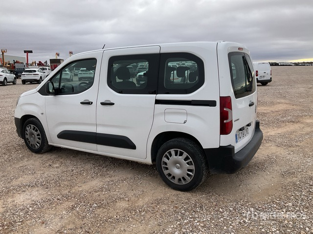 2022 Opel Combo Passenger Van - Микроавтобус, Пассажирский фургон: фото 2 2022 Opel Combo Passenger Van - Микроавтобус, Пассажирский фургон: фото 2