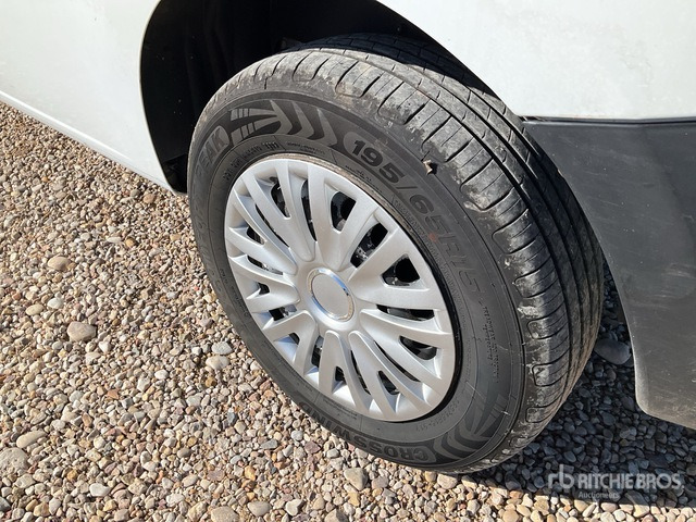 2016 Renault Kangoo Cargo Van - Фургон: фото 4 2016 Renault Kangoo Cargo Van - Фургон: фото 4