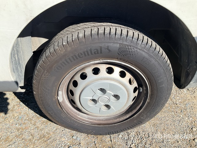 2017 Fiat Fiorino Multijet Cargo Van - Фургон: фото 4 2017 Fiat Fiorino Multijet Cargo Van - Фургон: фото 4