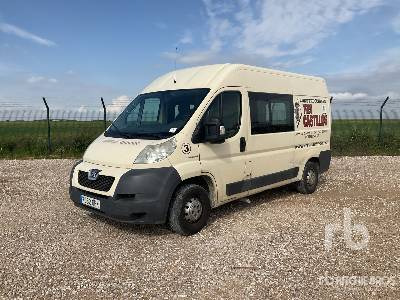 RENAULT BOXER - Грузовик с закрытым кузовом: фото 1 RENAULT BOXER - Грузовик с закрытым кузовом: фото 1