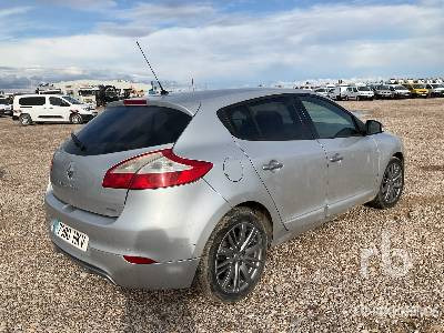 RENAULT MEGANE - Легковой автомобиль: фото 3 RENAULT MEGANE - Легковой автомобиль: фото 3