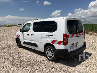 TOYOTA PROACE - Цельнометаллический фургон: фото 2 TOYOTA PROACE - Цельнометаллический фургон: фото 2