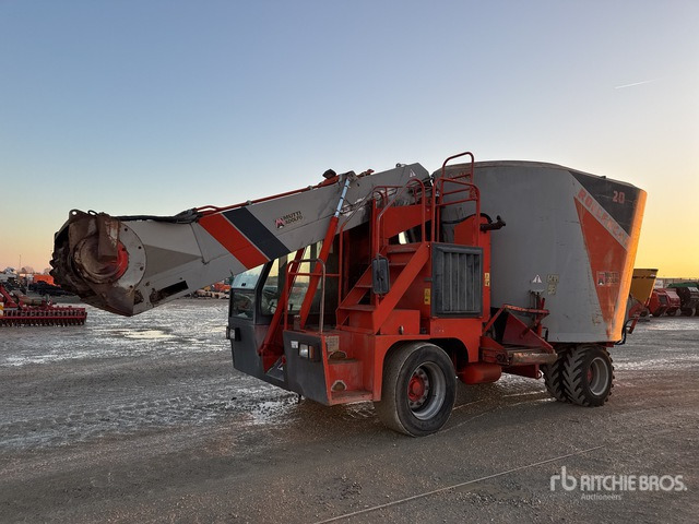 1996 Mutti MC20 Feed Wagon - Кормораздатчик: фото 1 1996 Mutti MC20 Feed Wagon - Кормораздатчик: фото 1