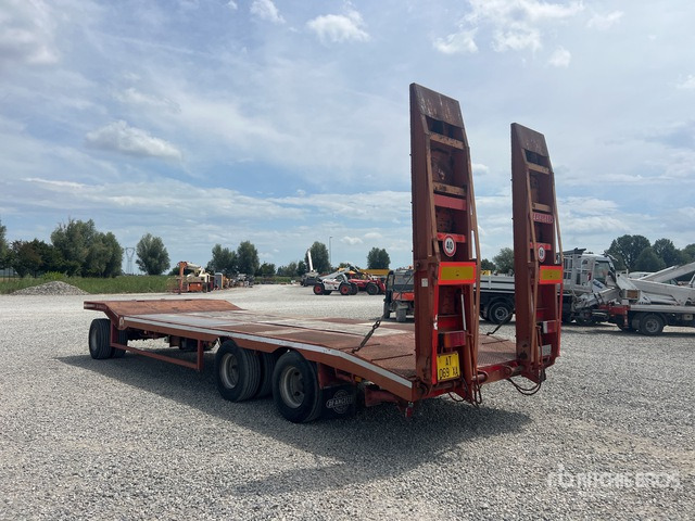 2002 DE Angelis 3R3201 8.45 m Tri/A Flatbed Trailer - Низкорамный прицеп: фото 3 2002 DE Angelis 3R3201 8.45 m Tri/A Flatbed Trailer - Низкорамный прицеп: фото 3