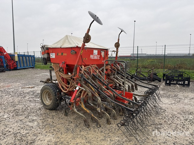2011 Agriwork SPE 450X32 Air Seeder - Сеялка: фото 2 2011 Agriwork SPE 450X32 Air Seeder - Сеялка: фото 2