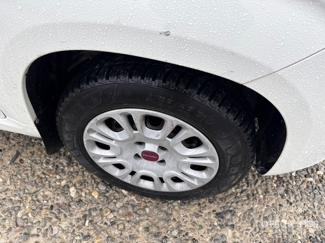 2013 Fiat Panda Automobile - Легковой автомобиль: фото 4 2013 Fiat Panda Automobile - Легковой автомобиль: фото 4