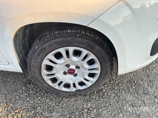 2013 Fiat Panda Automobile - Легковой автомобиль: фото 4 2013 Fiat Panda Automobile - Легковой автомобиль: фото 4