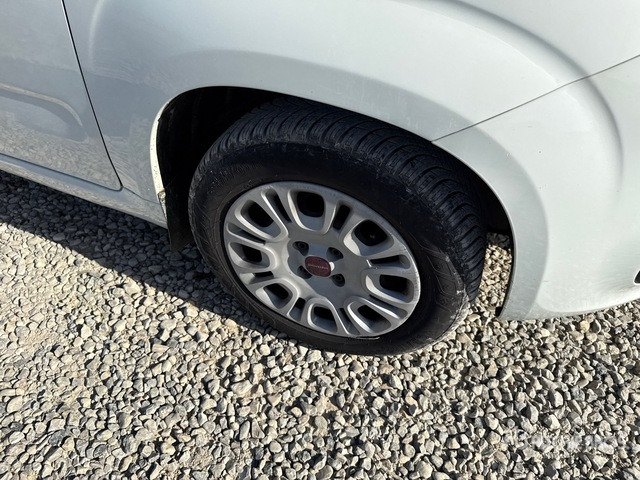 2013 Fiat Panda Automobile - Легковой автомобиль: фото 4 2013 Fiat Panda Automobile - Легковой автомобиль: фото 4