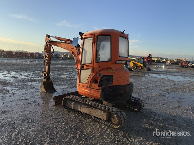2015 Kubota U35-3A3 Mini Excavator: <6.6t - Мини-экскаватор: фото 2 2015 Kubota U35-3A3 Mini Excavator: <6.6t - Мини-экскаватор: фото 2