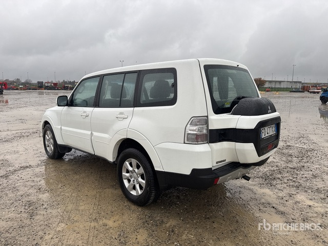 2016 Mitsubishi Pajero 3.2 LWB 4WD SUV - Внедорожник: фото 2 2016 Mitsubishi Pajero 3.2 LWB 4WD SUV - Внедорожник: фото 2