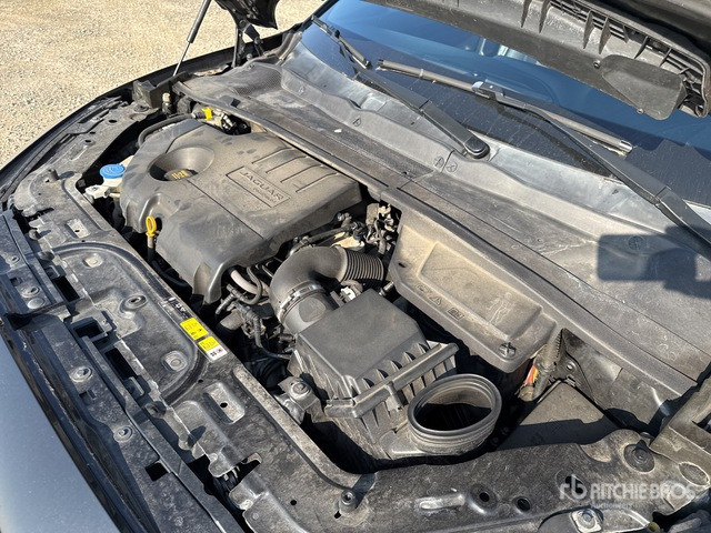 2018 Jaguar E Pace 2.0D I4 R-DYNAMIC SE 4WD 240CV SUV - Внедорожник: фото 5 2018 Jaguar E Pace 2.0D I4 R-DYNAMIC SE 4WD 240CV SUV - Внедорожник: фото 5