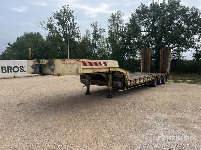 2004 Castera 3SS34T Tri/A Semi-Remorque Porte-Engin Lowboy Trailer - Низкорамный полуприцеп: фото 2 2004 Castera 3SS34T Tri/A Semi-Remorque Porte-Engin Lowboy Trailer - Низкорамный полуприцеп: фото 2