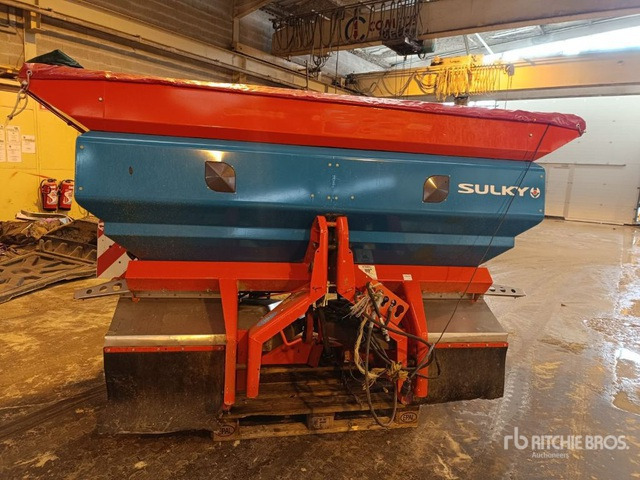 2009 Sulky X36 36 m 3-Point 3200 L Fertilizer Spreader - Косилка-измельчитель/ Мульчер: фото 1 2009 Sulky X36 36 m 3-Point 3200 L Fertilizer Spreader - Косилка-измельчитель/ Мульчер: фото 1