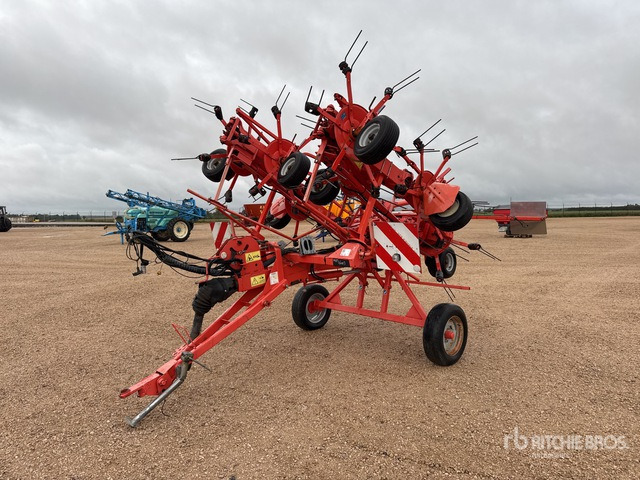 2011 Kuhn GF8702T 8.7 m 3-Point 8 Rotor Faneuse Hay Tedder - Сеноворошилка: фото 2 2011 Kuhn GF8702T 8.7 m 3-Point 8 Rotor Faneuse Hay Tedder - Сеноворошилка: фото 2