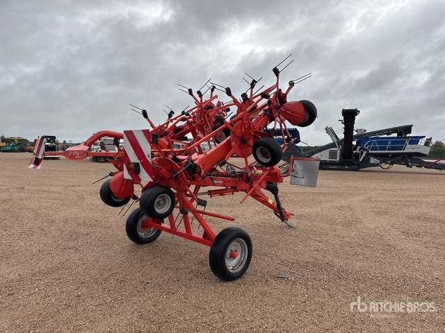 2011 Kuhn GF8702T 8.7 m 3-Point 8 Rotor Faneuse Hay Tedder - Сеноворошилка: фото 4 2011 Kuhn GF8702T 8.7 m 3-Point 8 Rotor Faneuse Hay Tedder - Сеноворошилка: фото 4