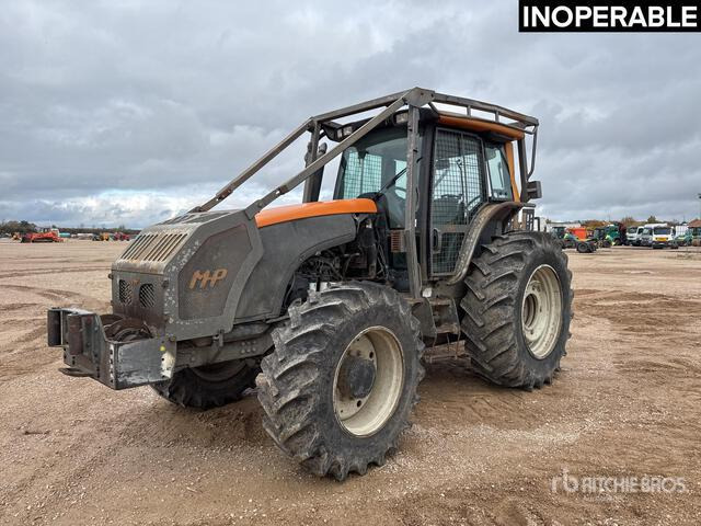 2011 Valtra T161H 4x4 Tracteur Agricole (Inoperable) 4WD Tractor - Трактор: фото 1 2011 Valtra T161H 4x4 Tracteur Agricole (Inoperable) 4WD Tractor - Трактор: фото 1