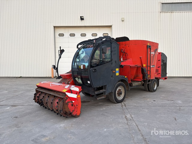 2013 Kuhn SPV12 Melangeuse Distributrice Automo ... Feed Mixer - Кормораздатчик: фото 1 2013 Kuhn SPV12 Melangeuse Distributrice Automo ... Feed Mixer - Кормораздатчик: фото 1