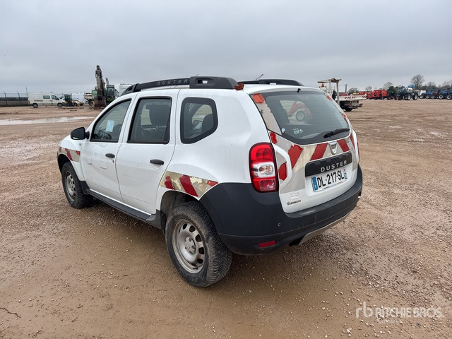 2014 DACIA Duster 4x4 4WD SUV (Inoperable) SUV - Внедорожник: фото 2 2014 DACIA Duster 4x4 4WD SUV (Inoperable) SUV - Внедорожник: фото 2