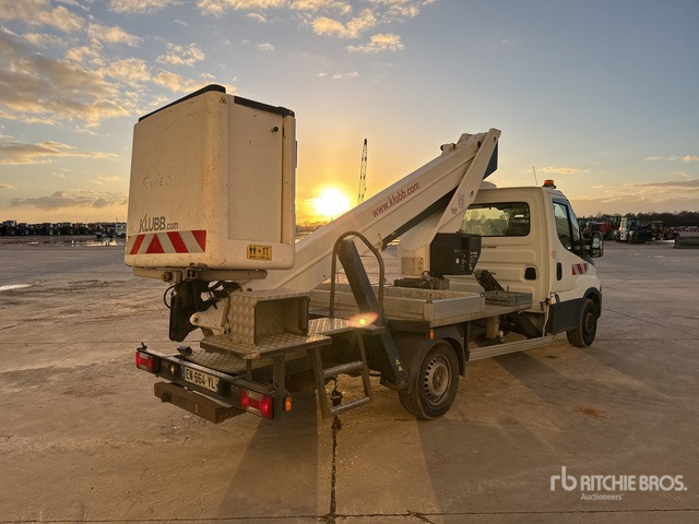 2017 Iveco 35-120 2017 Isoli VT48NEXS 14 m on Cam ... Bucket Truck - Грузовик с подъемником: фото 3 2017 Iveco 35-120 2017 Isoli VT48NEXS 14 m on Cam ... Bucket Truck - Грузовик с подъемником: фото 3