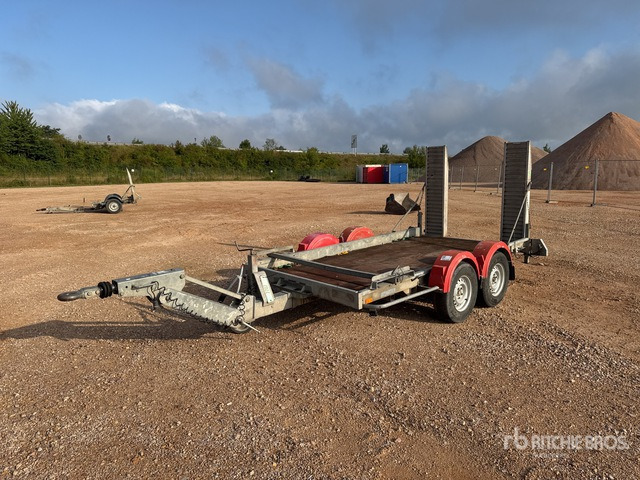 Hubiere TPG352R Equipment Trailer - Низкорамный прицеп: фото 1 Hubiere TPG352R Equipment Trailer - Низкорамный прицеп: фото 1