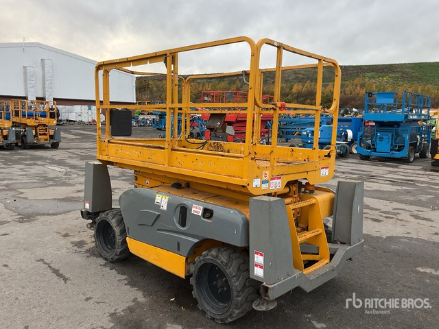 2014 Haulotte Compact 10DX 4x4 Diesel Scissor Lift - Ножничный подъемник: фото 3 2014 Haulotte Compact 10DX 4x4 Diesel Scissor Lift - Ножничный подъемник: фото 3