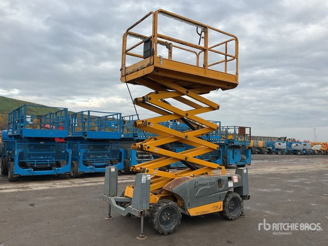 2014 Haulotte Compact12DX 4x4 Diesel Scissor Lift - Ножничный подъемник: фото 2 2014 Haulotte Compact12DX 4x4 Diesel Scissor Lift - Ножничный подъемник: фото 2