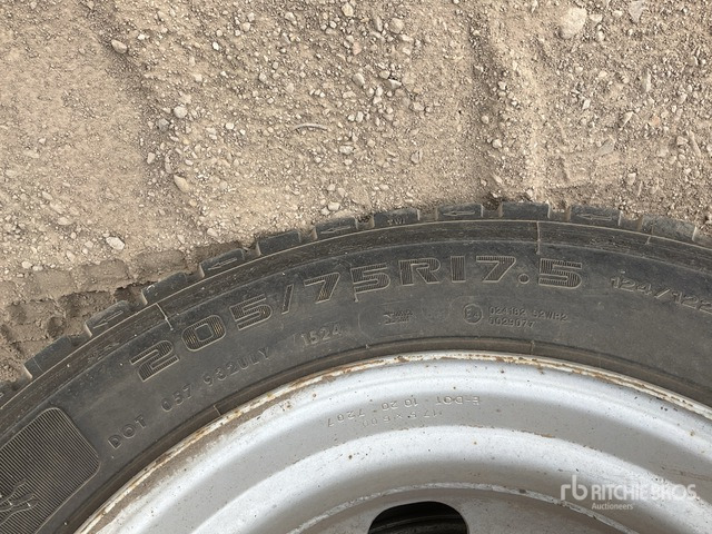 2021 Mitsubishi Canter 4x2 Flatbed Truck - Грузовик бортовой/ Платформа: фото 5 2021 Mitsubishi Canter 4x2 Flatbed Truck - Грузовик бортовой/ Платформа: фото 5