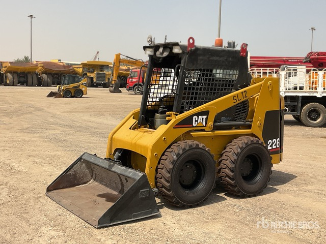 2002 Cat 226 Skid Steer Loader - Мини-погрузчик с бортовым поворотом: фото 1 2002 Cat 226 Skid Steer Loader - Мини-погрузчик с бортовым поворотом: фото 1