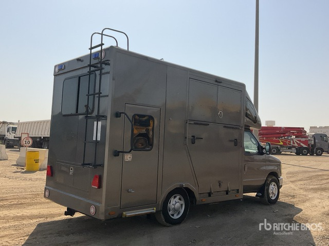 2008 Ford F-350 4x2 Horse Transporting Truck :Misc. Truck - Коневоз: фото 4 2008 Ford F-350 4x2 Horse Transporting Truck :Misc. Truck - Коневоз: фото 4