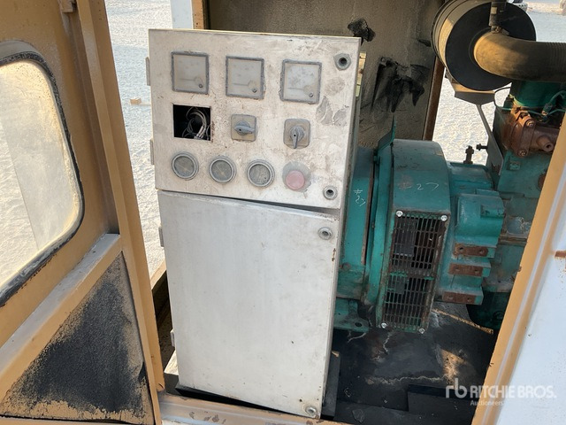 2011 Cummins JCS-200-5 200 kVA Skid-Mounted (Inoperable) Generator Set - Электрогенератор: фото 4 2011 Cummins JCS-200-5 200 kVA Skid-Mounted (Inoperable) Generator Set - Электрогенератор: фото 4