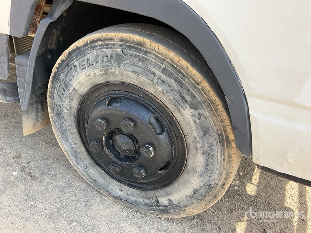 2012 Mitsubishi Canter 4x2 Crew Cab Flatbed Truck - Грузовик бортовой/ Платформа: фото 5 2012 Mitsubishi Canter 4x2 Crew Cab Flatbed Truck - Грузовик бортовой/ Платформа: фото 5