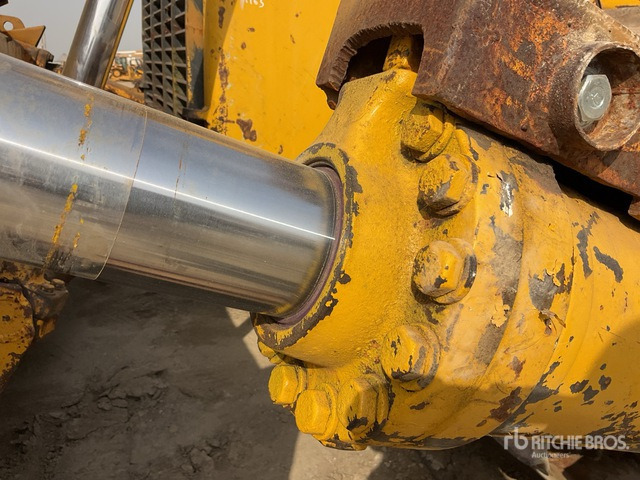 2013 Komatsu D155A-6 - Бульдозер: фото 5 2013 Komatsu D155A-6 - Бульдозер: фото 5