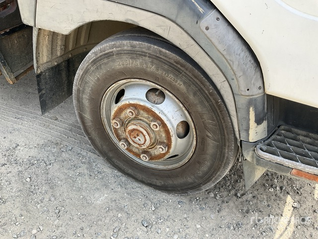 Mitsubishi KK-FK71HJ - Грузовик бортовой/ Платформа, Автоманипулятор: фото 5 Mitsubishi KK-FK71HJ - Грузовик бортовой/ Платформа, Автоманипулятор: фото 5