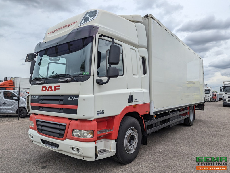 DAF CF85.410 4x2 Spacecab Euro5 - Geïsoleerde bak 7.6m - Laadklep 1500kg - Reservewiel - Грузовик с закрытым кузовом: фото 1 DAF CF85.410 4x2 Spacecab Euro5 - Geïsoleerde bak 7.6m - Laadklep 1500kg - Reservewiel - Грузовик с закрытым кузовом: фото 1