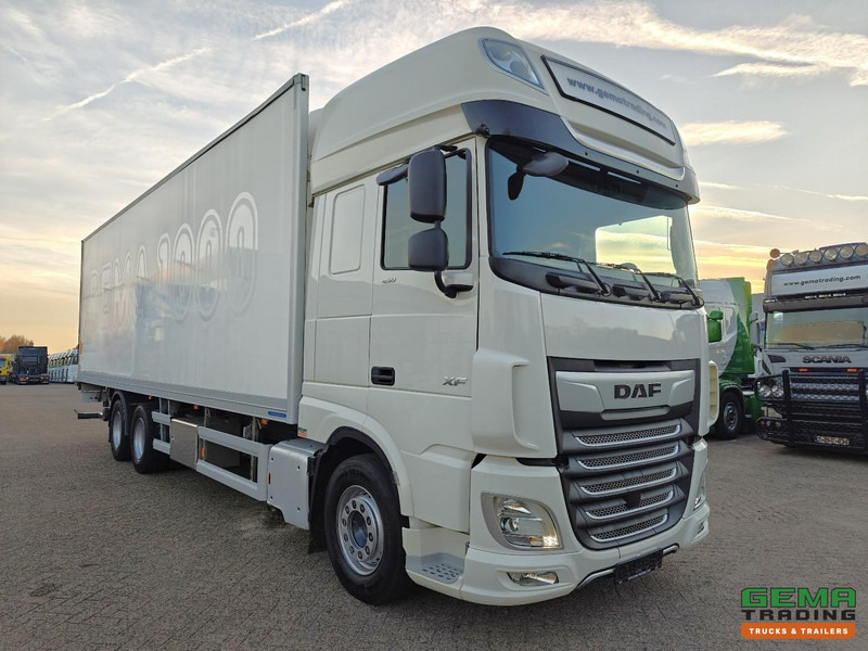 DAF XF 450 FAS 6x2 Superspacecab Euro6 - Koel-VriesBak 9.5m + Carrier Supra 1250Mt + Laadklep 2500kg - 331.000km Origineel! - Рефрижератор: фото 3 DAF XF 450 FAS 6x2 Superspacecab Euro6 - Koel-VriesBak 9.5m + Carrier Supra 1250Mt + Laadklep 2500kg - 331.000km Origineel! - Рефрижератор: фото 3