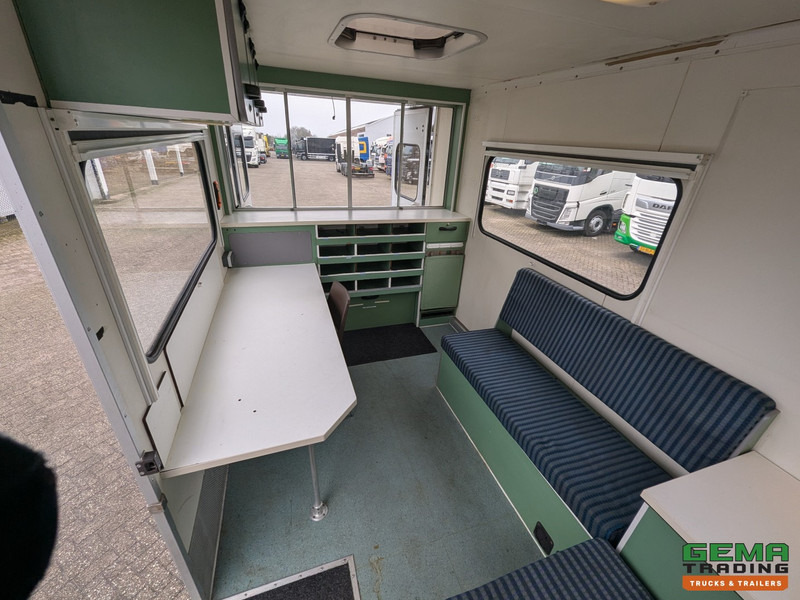 Mercedes-Benz 400-serie 410 D 4x2 Euro2 - Mobiel Kantoor - Standkachel - Hydr. Steunpoten - Eigen Accu's - 26.000KM Origineel - MARGE - Фургон: фото 4 Mercedes-Benz 400-serie 410 D 4x2 Euro2 - Mobiel Kantoor - Standkachel - Hydr. Steunpoten - Eigen Accu's - 26.000KM Origineel - MARGE - Фургон: фото 4
