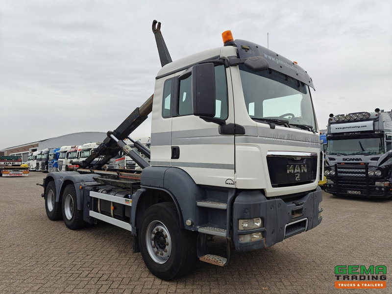 MAN TGS-TGX 26.440 6x4 Dagcabine Euro5 - AJK 20T HaakarmSysteem - Volledig Bladgeveerd - Naafreductie - Handgeschakeld - Крюковой мультилифт: фото 4 MAN TGS-TGX 26.440 6x4 Dagcabine Euro5 - AJK 20T HaakarmSysteem - Volledig Bladgeveerd - Naafreductie - Handgeschakeld - Крюковой мультилифт: фото 4