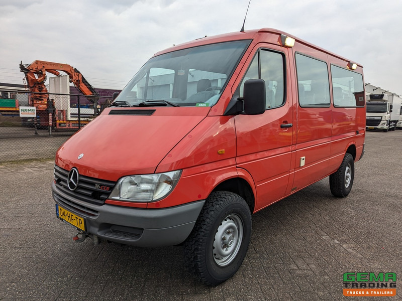 Mercedes-Benz 316 CDI 4x4 Euro3 - 59.000km - 9 Persoons - Lier - 3 Sperren! Hoge en Lage Gearing - Микроавтобус, Пассажирский фургон: фото 1 Mercedes-Benz 316 CDI 4x4 Euro3 - 59.000km - 9 Persoons - Lier - 3 Sperren! Hoge en Lage Gearing - Микроавтобус, Пассажирский фургон: фото 1