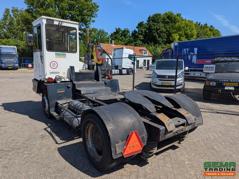 Terberg YT17 MOTOR DEFECT - MMBS Kenteken - Терминальный тягач: фото 4 Terberg YT17 MOTOR DEFECT - MMBS Kenteken - Терминальный тягач: фото 4