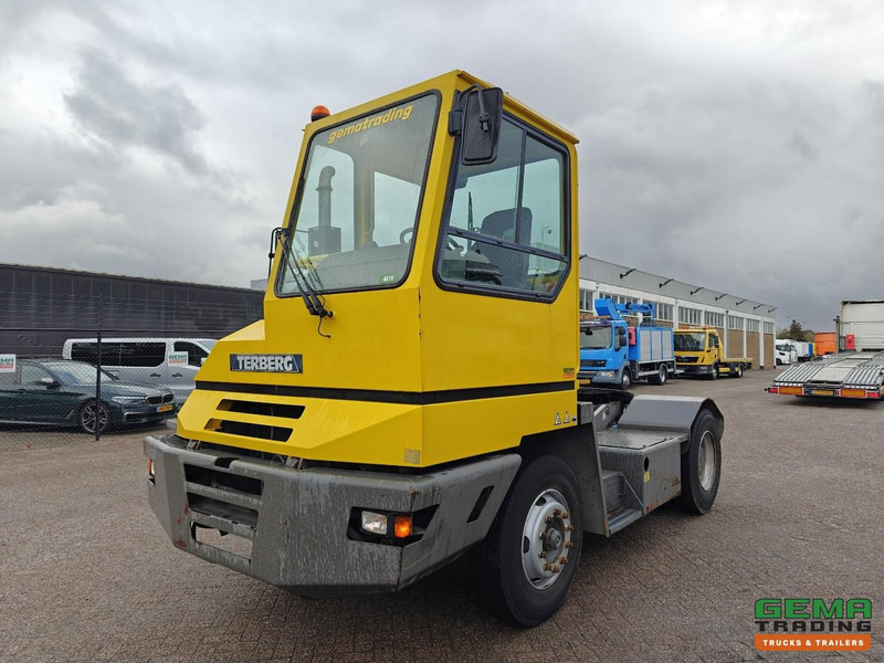 Terberg YT180 Schotel 25T - Naafreductie - Cummins - Landbouw Kenteken 40km/h - Терминальный тягач: фото 1 Terberg YT180 Schotel 25T - Naafreductie - Cummins - Landbouw Kenteken 40km/h - Терминальный тягач: фото 1