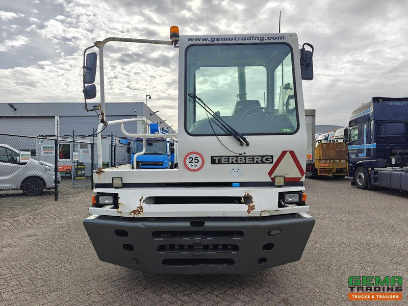 Terberg YT222 Gereviseerde Allison Versnellingsbak - Schotel 27T - Vangmuil - Cummins - Landbouw Kenteken 40km/h - Терминальный тягач: фото 5 Terberg YT222 Gereviseerde Allison Versnellingsbak - Schotel 27T - Vangmuil - Cummins - Landbouw Kenteken 40km/h - Терминальный тягач: фото 5