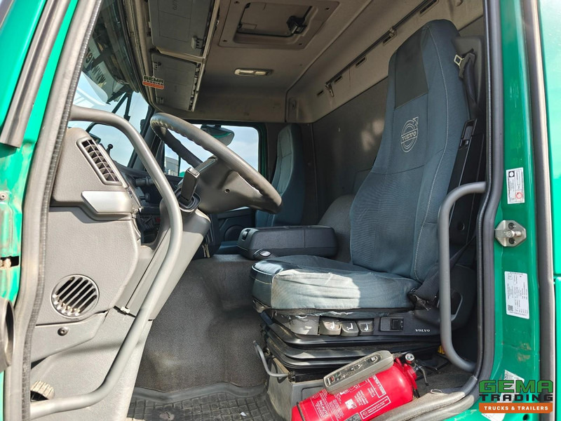 Volvo FM330 4x2 Dagcab Euro5 - KuikenBak 8.4m + Webasto Heater + Dhollandia 2000KG - Грузовик для перевозки животных: фото 5 Volvo FM330 4x2 Dagcab Euro5 - KuikenBak 8.4m + Webasto Heater + Dhollandia 2000KG - Грузовик для перевозки животных: фото 5