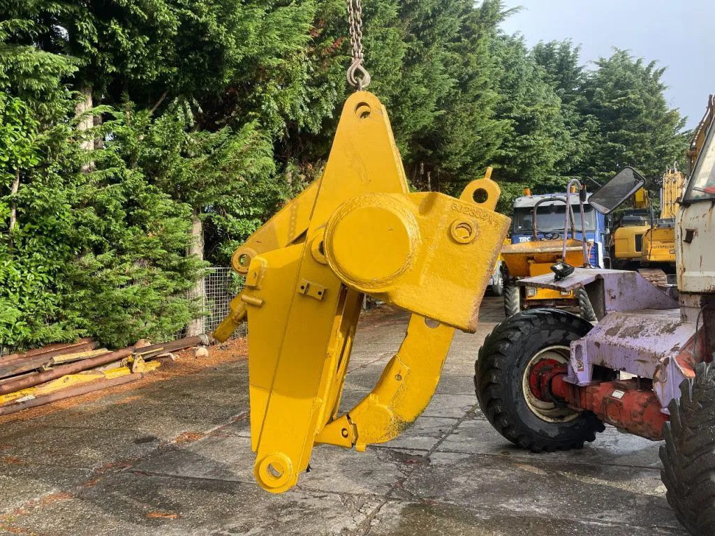 CAT Caterpillar Ripper compatible with D7R and D7H R CAT Ripper compatible with D7R and D7H Ripper compat - Рыхлитель для Строительной техники: фото 2 CAT Caterpillar Ripper compatible with D7R and D7H R CAT Ripper compatible with D7R and D7H Ripper compat - Рыхлитель для Строительной техники: фото 2