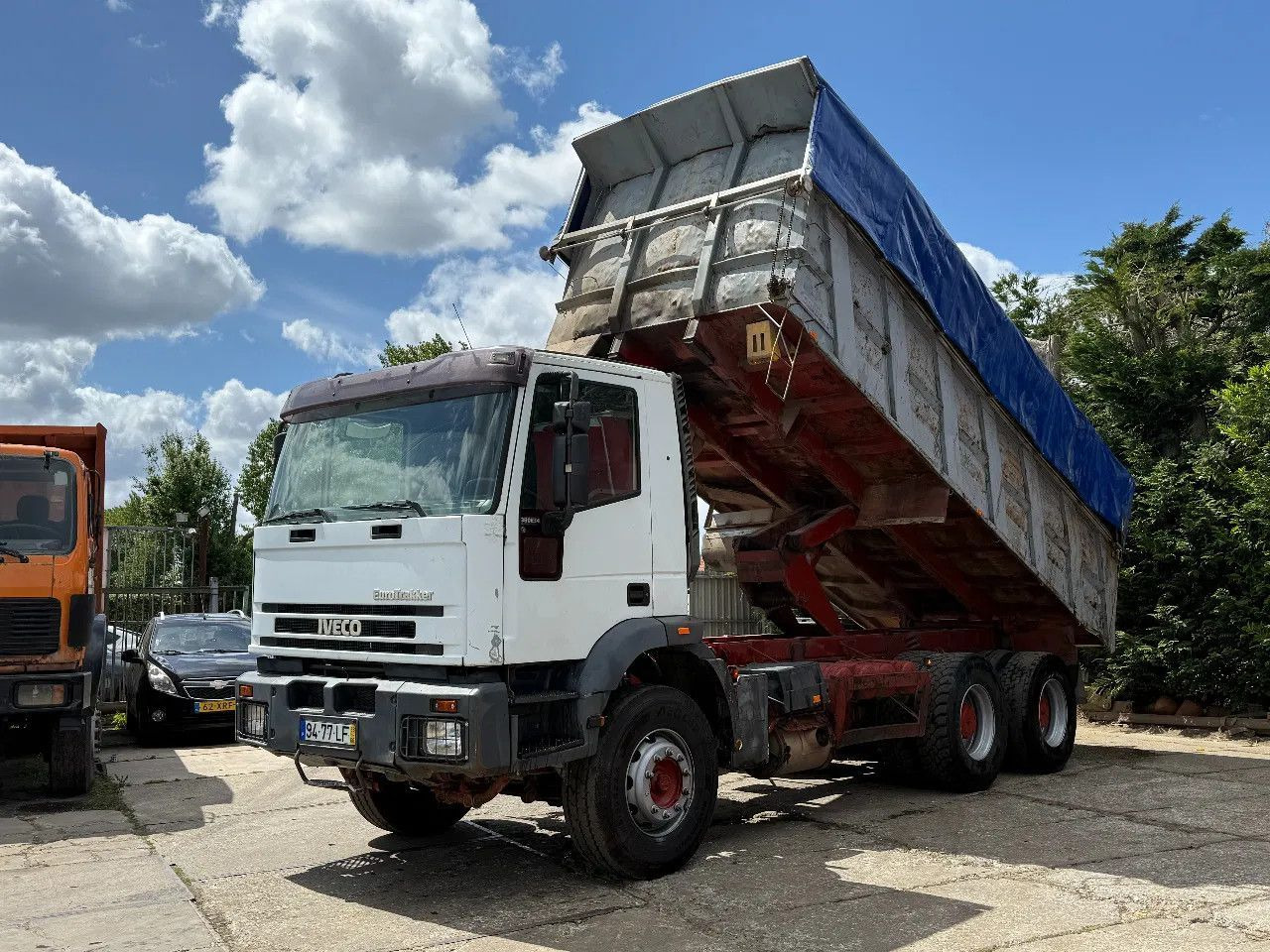 Iveco Eurotrakker 380 E34 6X4 Tipper Spring/Spring Eur - Самосвал: фото 2 Iveco Eurotrakker 380 E34 6X4 Tipper Spring/Spring Eur - Самосвал: фото 2