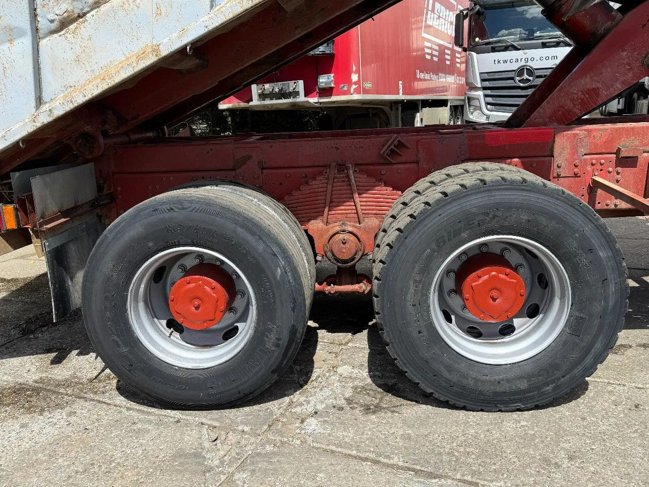 Iveco Eurotrakker 380 E34 6X4 Tipper Spring/Spring Eur - Самосвал: фото 5 Iveco Eurotrakker 380 E34 6X4 Tipper Spring/Spring Eur - Самосвал: фото 5
